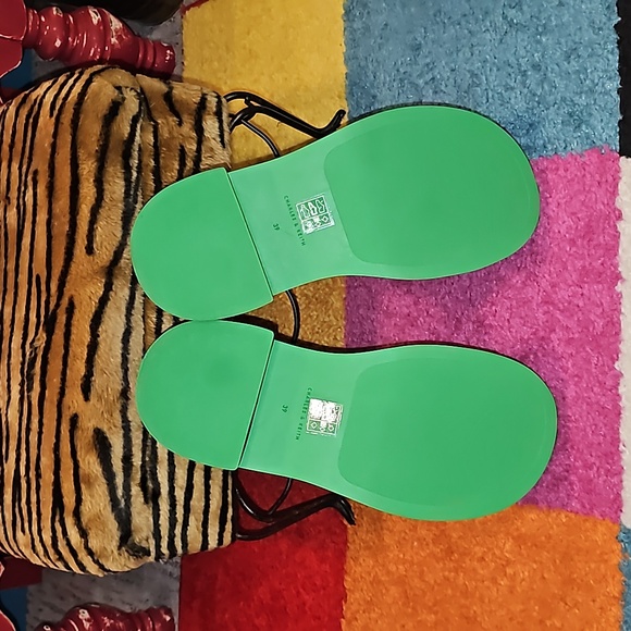 ●●CHARLES & KEITH PLATFORM MENSWEAR SHOES SIZE 39 NWOB●● - Picture 4 of 5